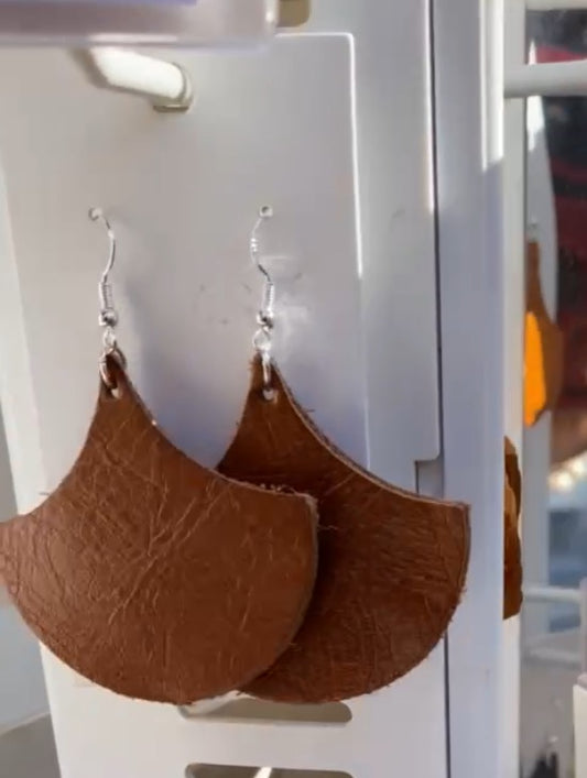 Medium Gingko Leaf Leather