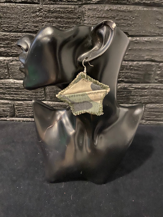 Medium Camo Stars