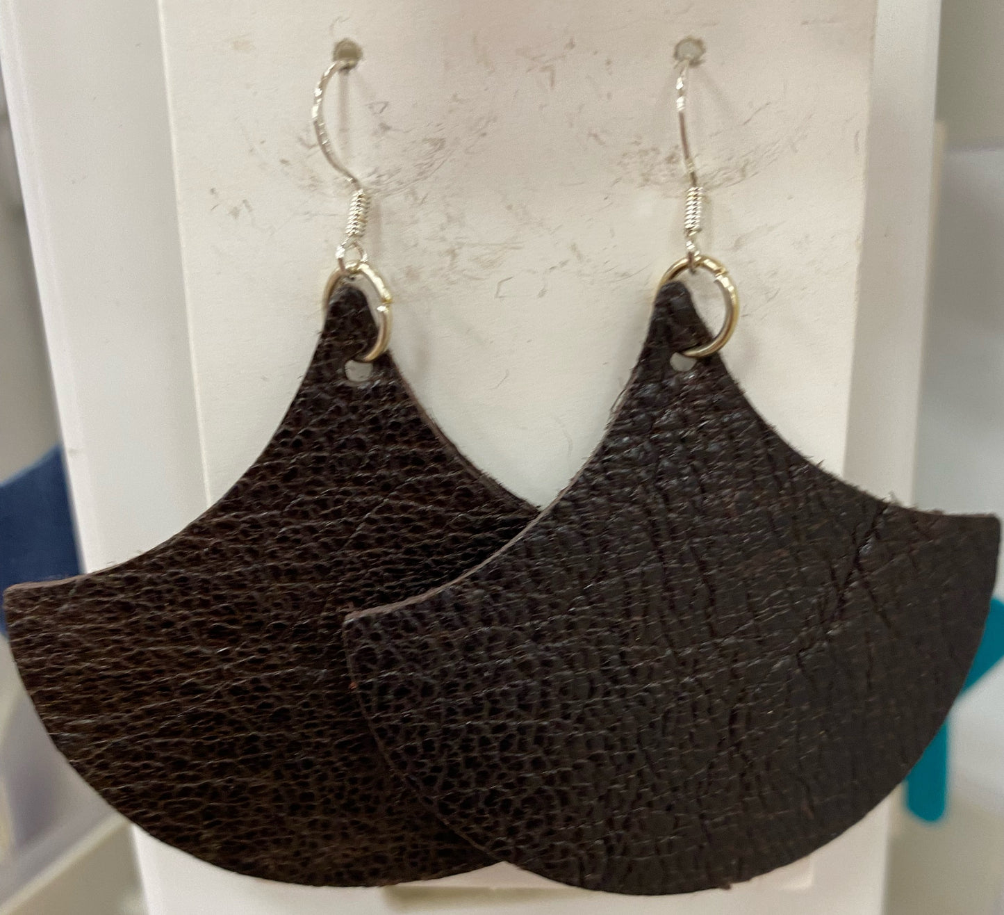 Medium Gingko Leaf Leather