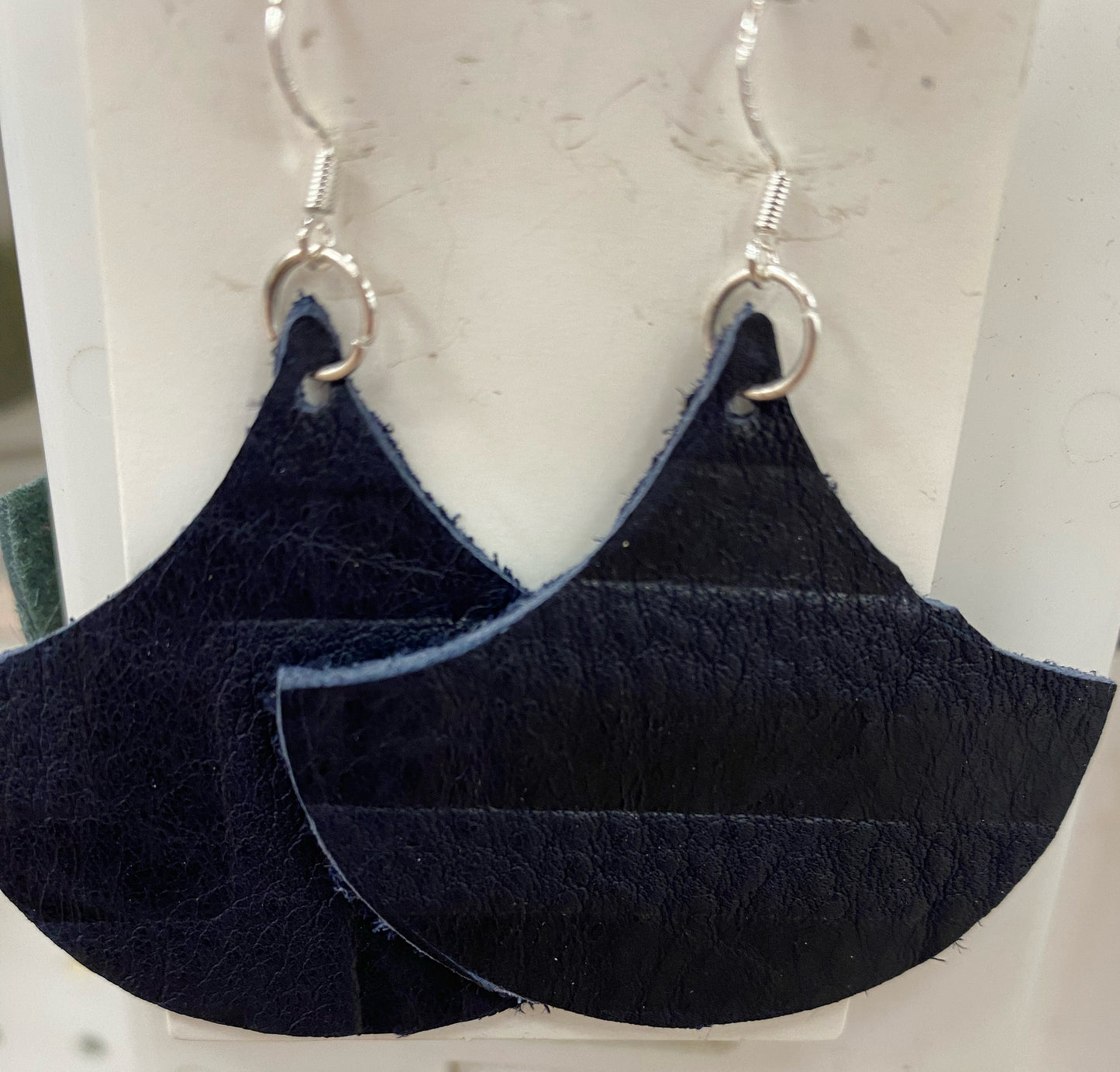 Medium Gingko Leaf Leather
